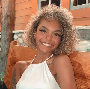 Meet your Posher, Brianna